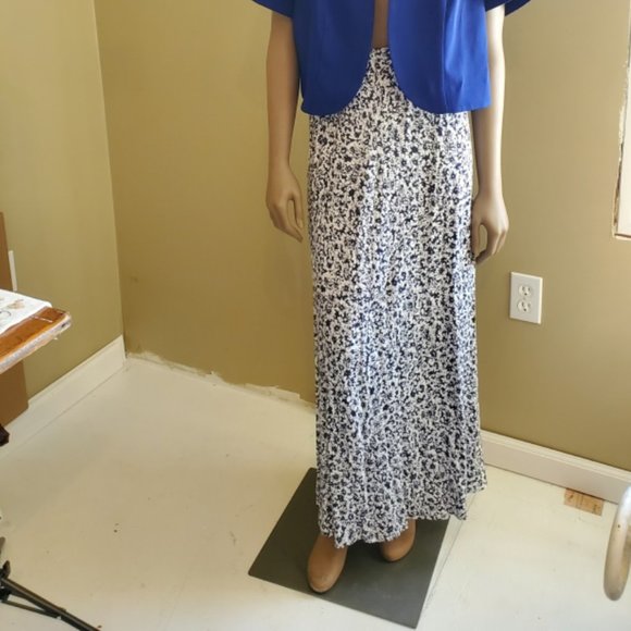 Loveappella Navy Blue and White Maxi Skirt - Picture 7 of 9